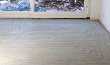 Beton zemindeki su ısıtma boruları.