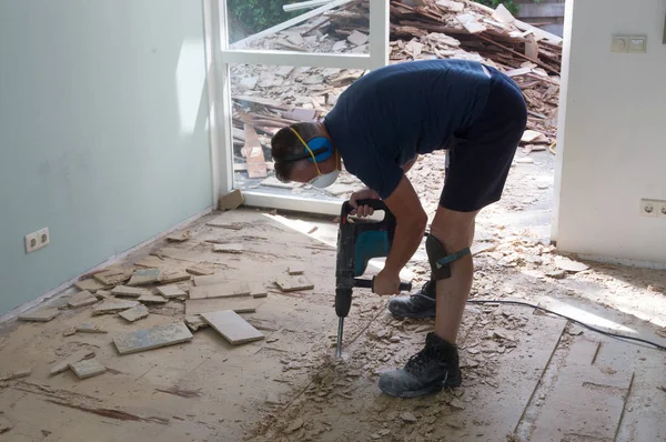 Concepto de construcción - Jackhammer, la eliminación de aglomerado de la f — Foto de Stock