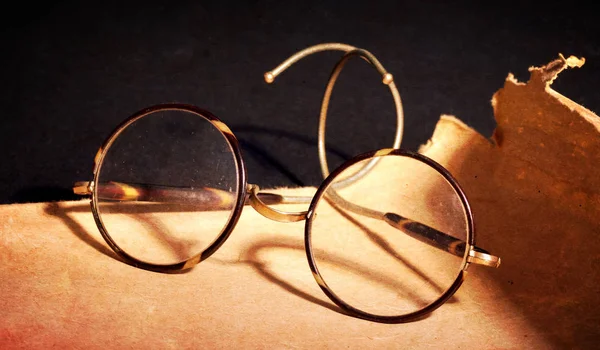 Vintage Γυαλιά Απομονωμένα Γυαλιά Από Τις Αρχές Του 20Ου Αιώνα — Φωτογραφία Αρχείου