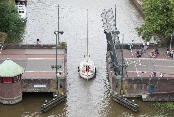 2018 Leeuwarden Netherlands June 2018 Open Bridge Dutch Waterways Tourist — 스톡 사진