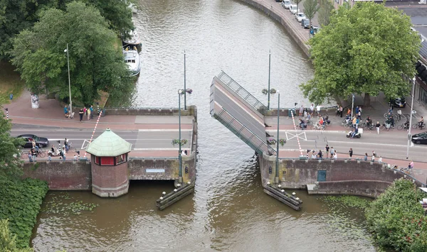 Leeuwarden Países Baixos Junho 2018 Ponte Aberta Nas Vias Navegáveis — Fotografia de Stock