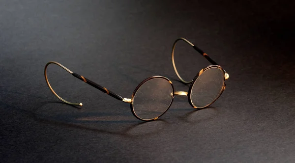 Okulary Zabytkowe Izolowane Okulary Początku Wieku — Zdjęcie stockowe