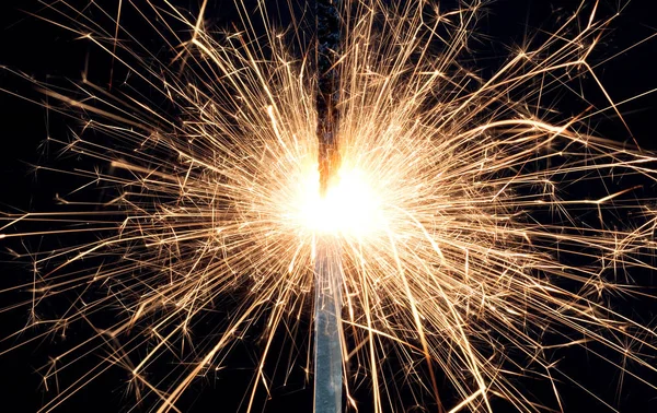 Wunderkerze Isoliert Auf Festem Schwarzen Hintergrund — Stockfoto