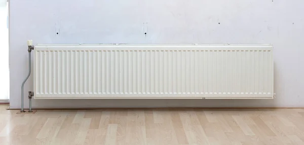 Uppvärmningsradiator Ett Holländskt Hem Selektivt Fokus — Stockfoto