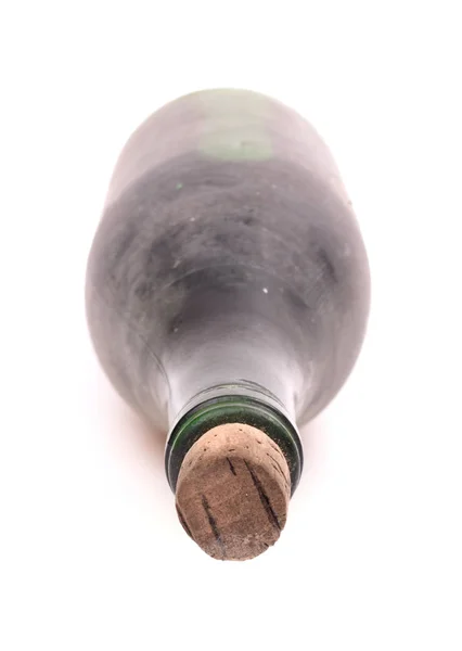 Stara Butelka Wina Pokryta Kurzem Wybiórcza Ostrość Izolowana Białym — Zdjęcie stockowe