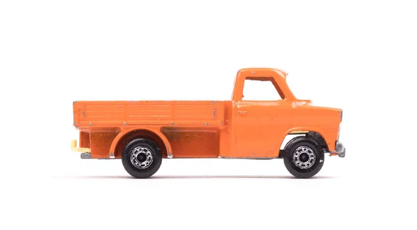Πορτοκαλί Μεταλλικό Παιχνίδι Αυτοκινήτων Pickup Φορτηγών Απομονώνονται Λευκό — Φωτογραφία Αρχείου