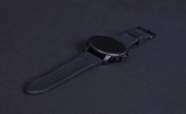 Schwarze Smartwatch isoliert — Stockfoto