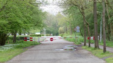 Hollanda'da barikat