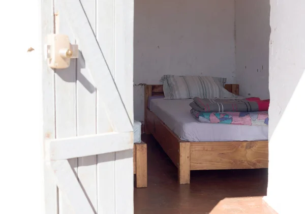 Cama de madera vieja (dormitorio ) —  Fotos de Stock