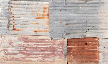 Paslı oluklu metal çatı levhaları