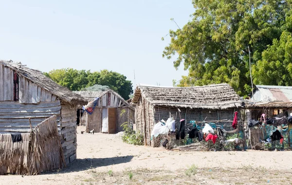 Tipico villaggio malgascio - Capanna africana — Foto Stock