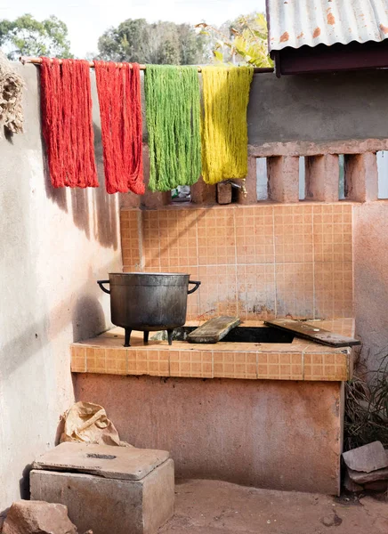 Fábrica de seda tradicional — Foto de Stock