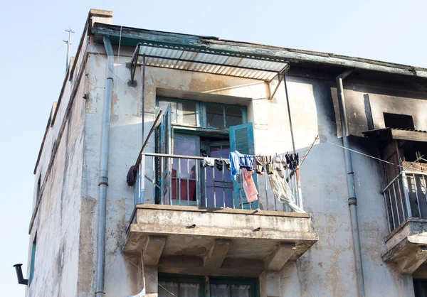 Balkon kecil di pusat kota Antananarivo — Stok Foto