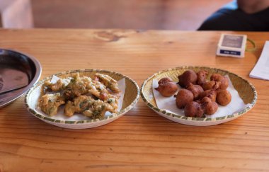 Tipik Malagasy yemekleri.