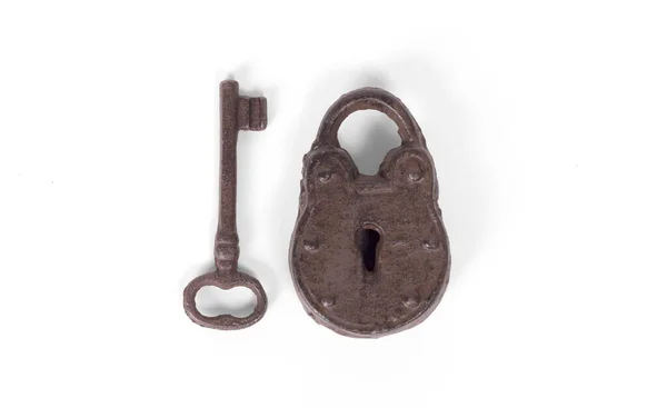 Rusty vecchia serratura isolata su bianco — Foto Stock
