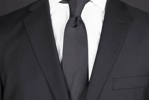 Mann Schwarzen Anzug Mit Schwarzer Krawatte Nahaufnahme — Stockfoto