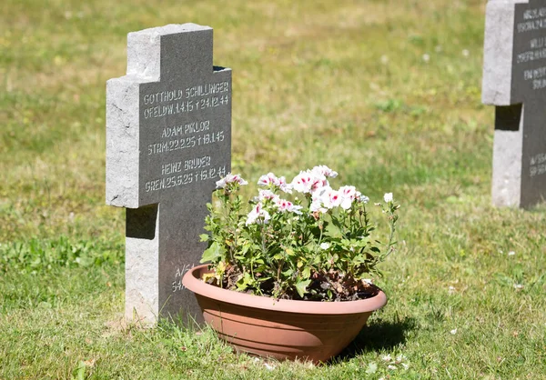 Люксембург Люксембург Июля 2020 Года Могила Немецком Военном Кладбище Сандвайлер — стоковое фото