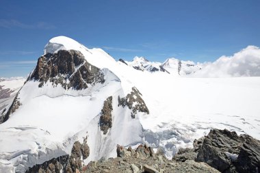 Matterhorn Buzul Cenneti, Alpler, İsviçre 'den inanılmaz bir manzara.