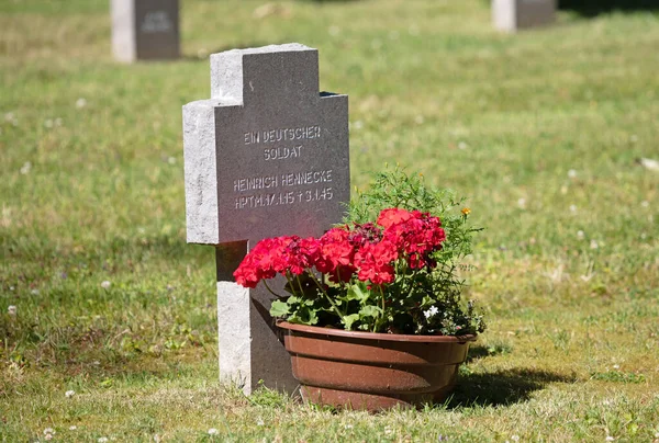 Luxemburg Luxemburg Juli 2020 Grab Auf Dem Deutschen Kriegsfriedhof Sandweiler — Stockfoto