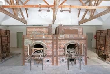 Almanya 'daki Dachau toplama kampındaki krematoryumda fırın.