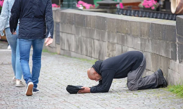 Prague Czech Republic July 2020 Beggar Begging Alms Street Prague — Stock Photo, Image