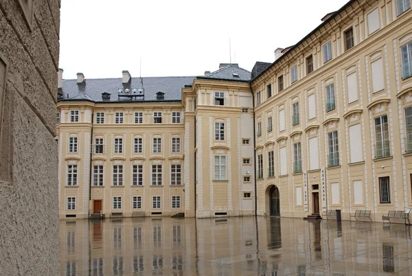 Прага Чеська Республіка Джулі 2020 Двір Нового Королівського Палацу Празький — стокове фото