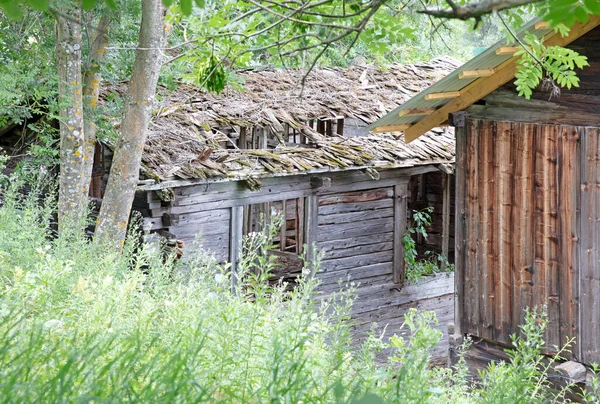 Sehr Alte Hütte Der Schweiz Nicht Mehr Gebrauch — Stockfoto