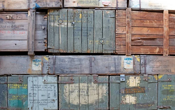 Overloon, Hollanda 30 Temmuz 2020: 2. Dünya Savaşı 'ndan kalma eski askeri mühimmat kutuları