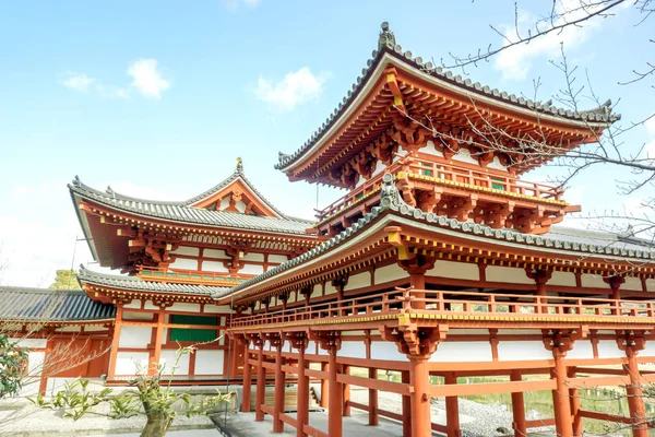 Visão Prospectiva Templo Budista Japonês Byodion Sob Céu Azul Brilhante — Fotografia de Stock