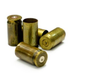 Grup kurşun kabukları izole beyaz arka plan üzerinde.