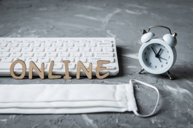 yeni dijital teknolojiler çevrimiçi iletişim eğitimi okulu veya alışveriş