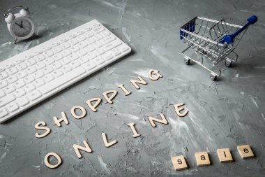 Çevrimiçi İş Dijital Teknolojisi İnternet Konsepti - İş yeri ofis aksesuarları - yeni zaman