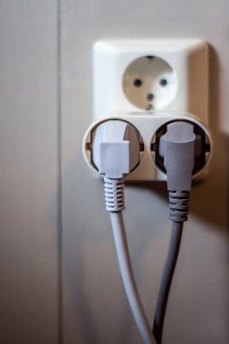 Ev yeni bill, elektrik ve enerji tüketimi kavramı.