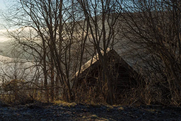 Matin Brumeux Atmosphérique Avec Lever Soleil Sur Lac Montagne Petit — Photo