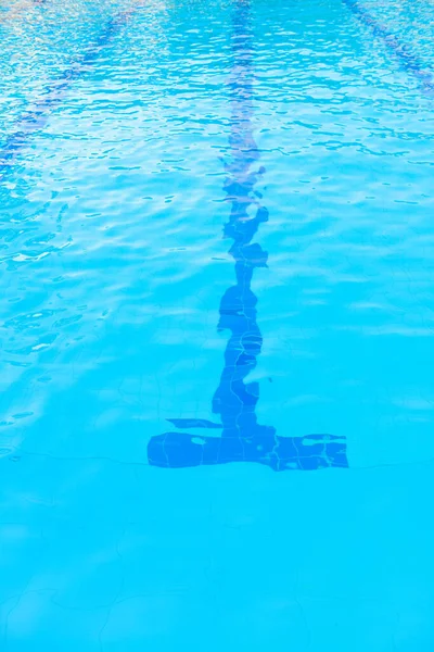 Acqua Blu Prati Piscina — Foto Stock