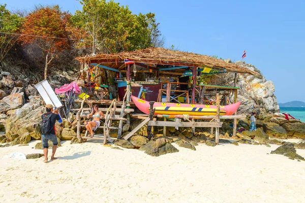 Фанг Нга Таиланд Марта Туристы Фотографируют Пляже Острова Кхай Нок — стоковое фото