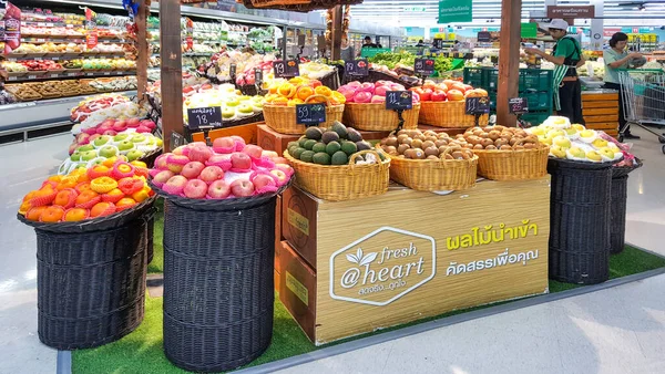 Bangkok Tajlandia Styczeń 2019 Kioski Sprzedaż Owoców Supermarkecie Bangkok Tajlandia — Zdjęcie stockowe