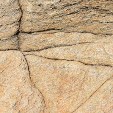 Sahildeki taş deseni ve dokusu çok güzel.