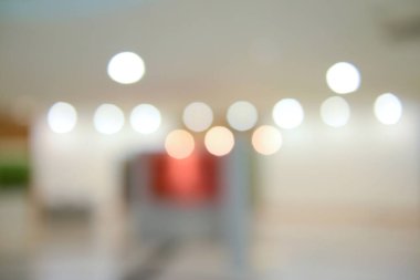 Sanat galerisi veya müzesi Bokeh ile soyut bulanık arkaplan.