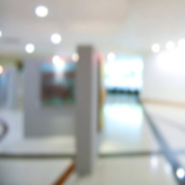 Sanat galerisi veya müzesi Bokeh ile soyut bulanık arkaplan.