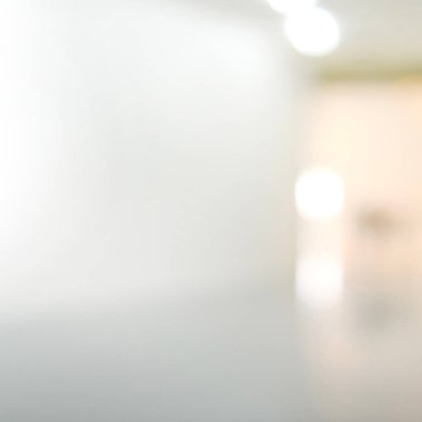 Sanat galerisi veya müzesi Bokeh ile soyut bulanık arkaplan.