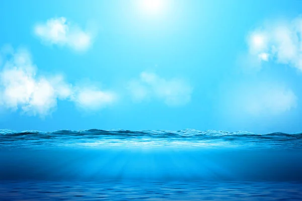 Realistic ocean underwater view, in the sunshine. — Stock Photo, Image