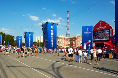 Rusya. Rostov-on-Don. Tiyatro Meydanı Rostov-on-Don'FIFA fan fest. 01 Temmuz 2018