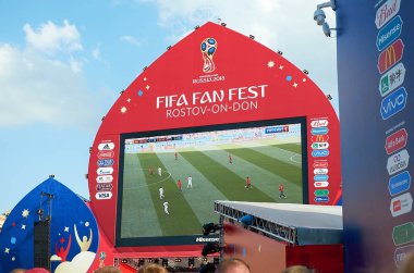 Rusya. Rostov-on-Don. Tiyatro Meydanı Rostov-on-Don'FIFA fan fest. 01 Temmuz 2018