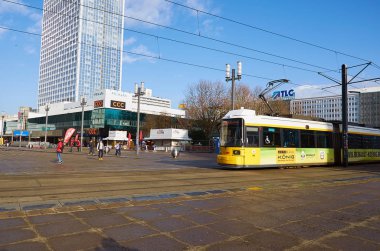 Almanya. Berlin. Berlin Alexanderplatz Meydanı tramvay. 16 Şubat 2018