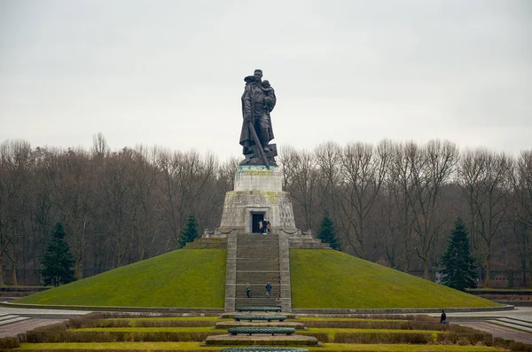 Germany Berlin Treptow Park Memorial Warrior Liberator Berlin February 2018 — ストック写真