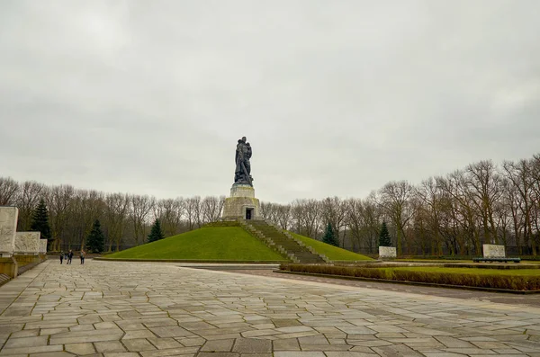 Німеччина Берлін Парк Treptow Меморіал Воїн Визволителю Берліні Лютого 2018 — стокове фото