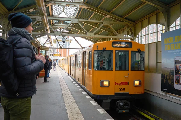 Alemanha Berlim Estação Metro Berlim Fevereiro 2018 — Fotografia de Stock