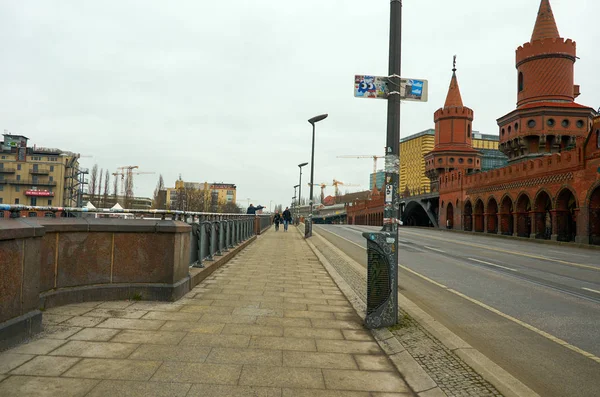 Allemagne Berlin Pont Oberbaumbruckke Dessus Rivière Spree Berlin Février 2018 — Photo