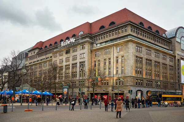 Almanya. Berlin. Büyük KaDeWe mağazası Berlin'de. 17 Şubat 2018